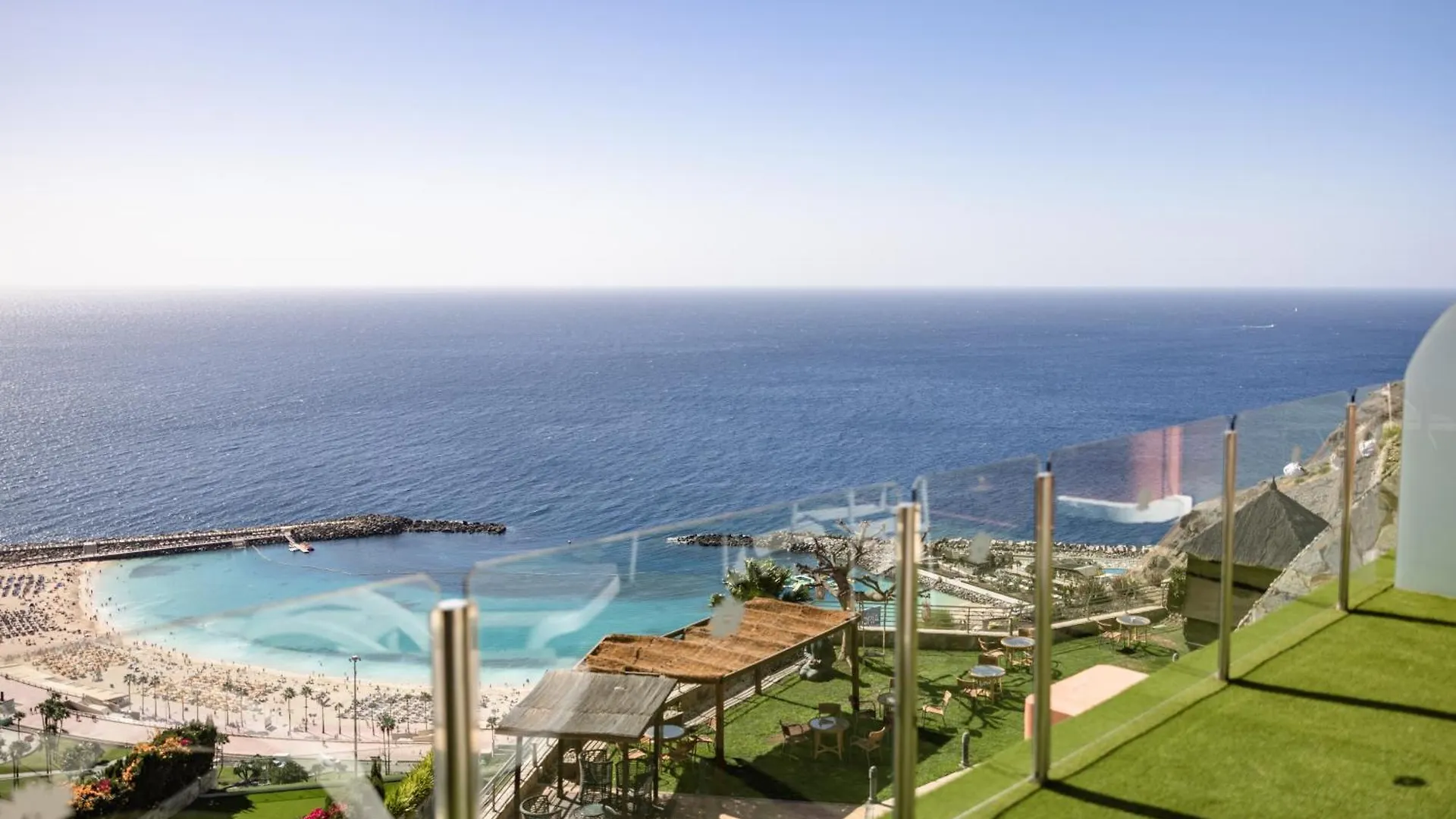 Lägenhetshotell Serenity Amadores Puerto Rico